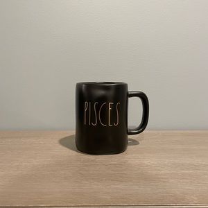Rae Dunn Pisces Zodiac Sign Black Matte Mug New